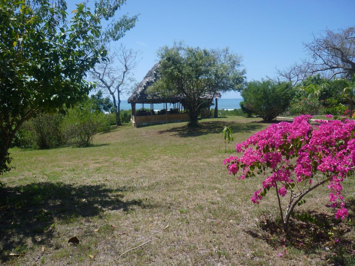 Bahari Pori Resort Pangani Екстер'єр фото